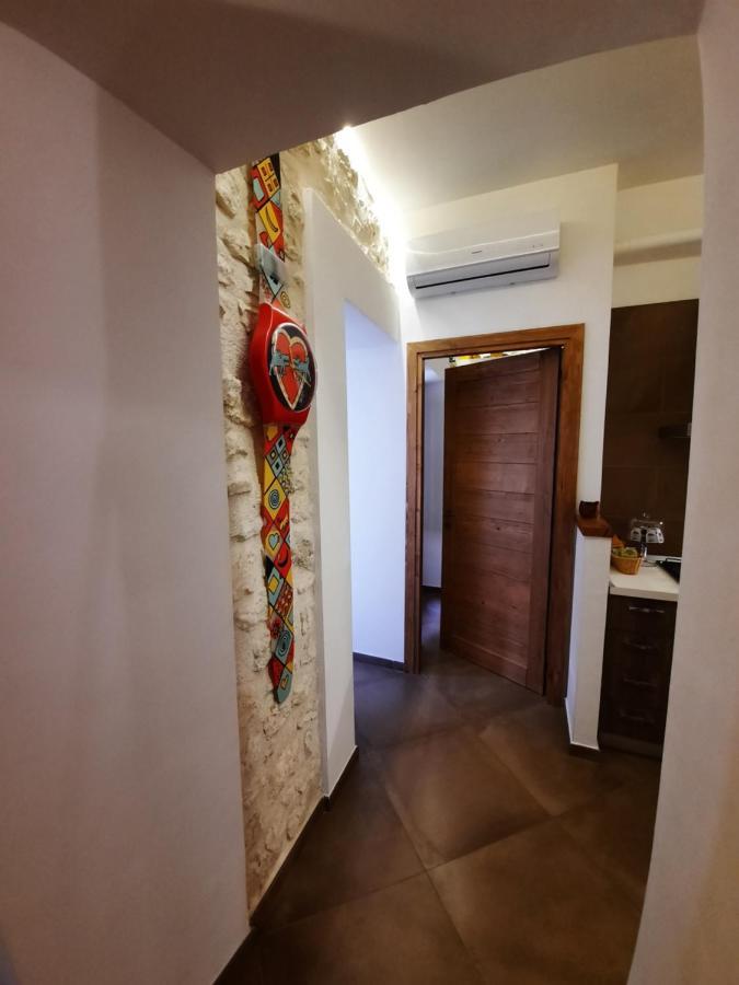 Picchio&Pinocchio Guest House Сулмона Екстериор снимка