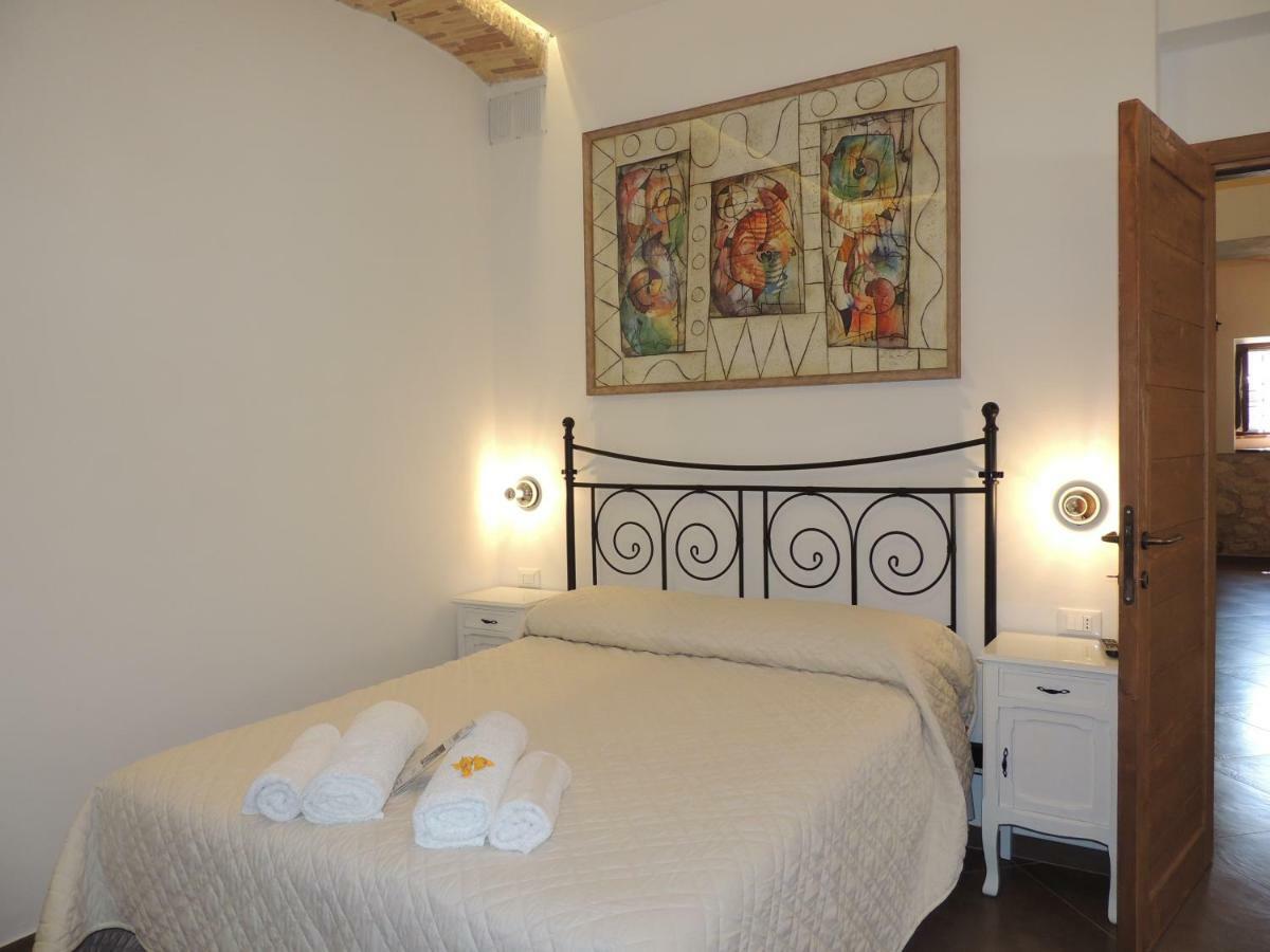 Picchio&Pinocchio Guest House Сулмона Екстериор снимка