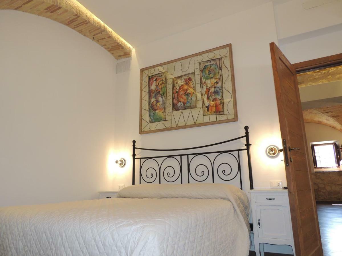 Picchio&Pinocchio Guest House Сулмона Екстериор снимка