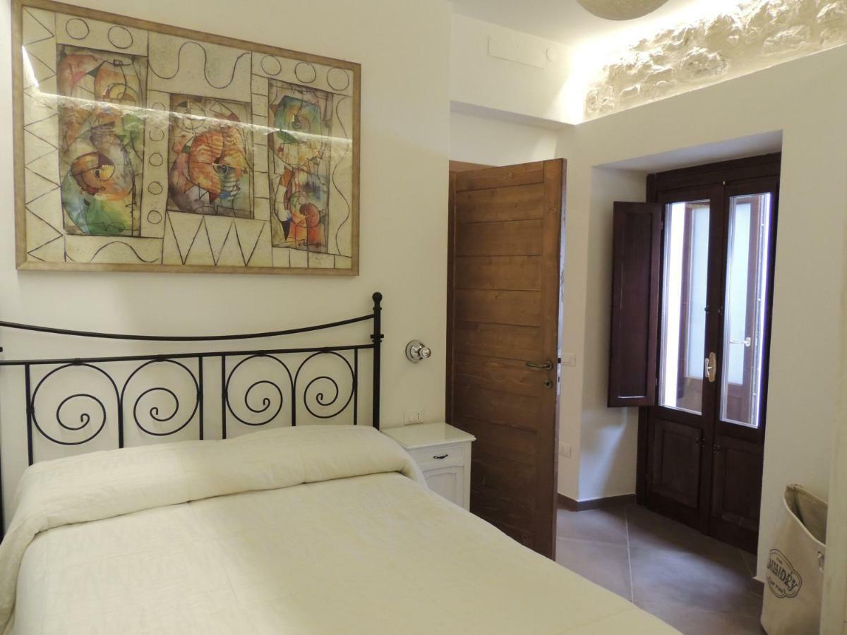Picchio&Pinocchio Guest House Сулмона Екстериор снимка